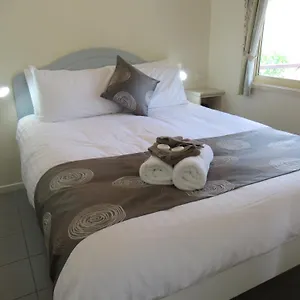 Crystal Cascades Holiday park Cairns